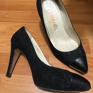 Chanel cap toe pumps 7.5